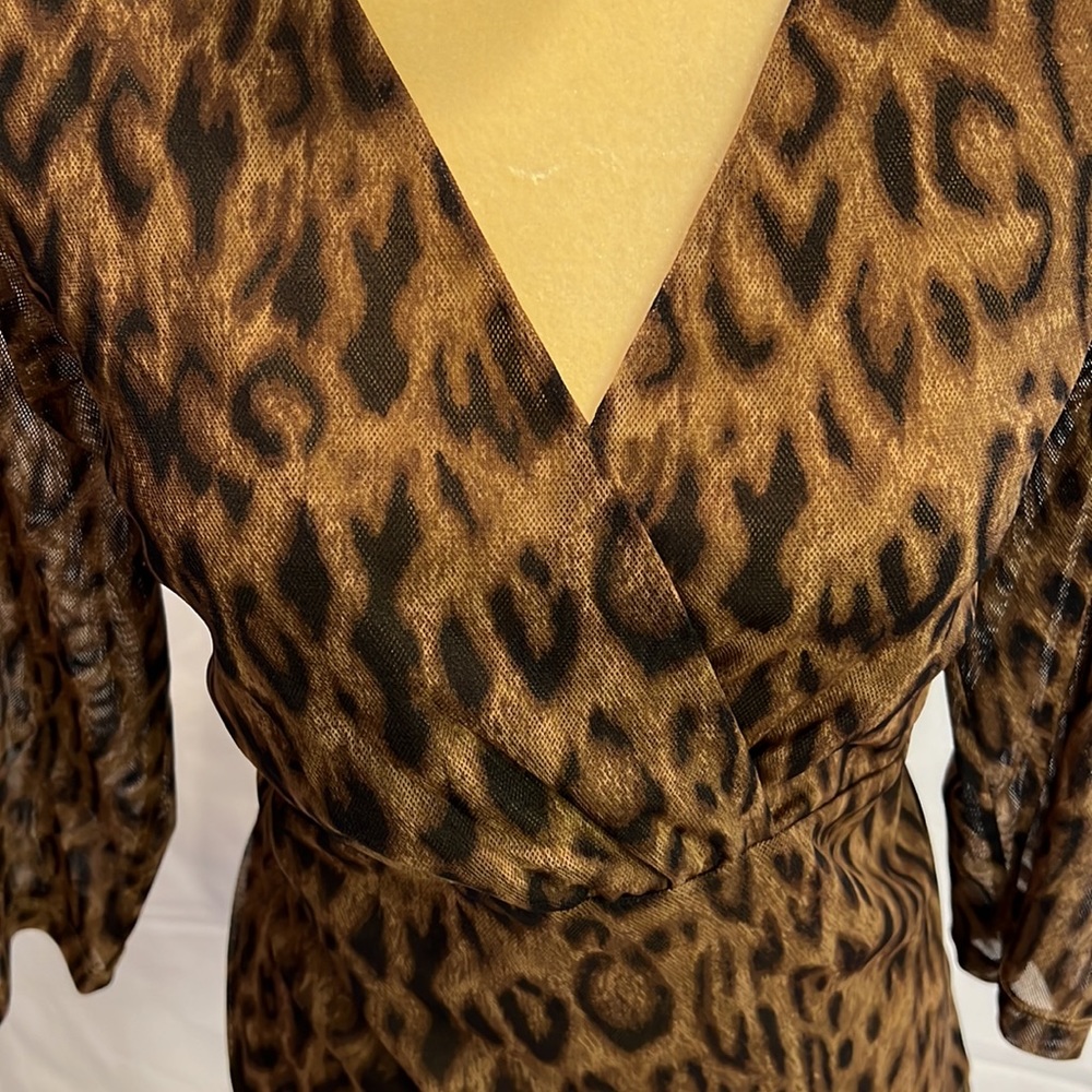 Chaps Mesh Leopard Wrap Bust Top 1X - Picture 2 of 8